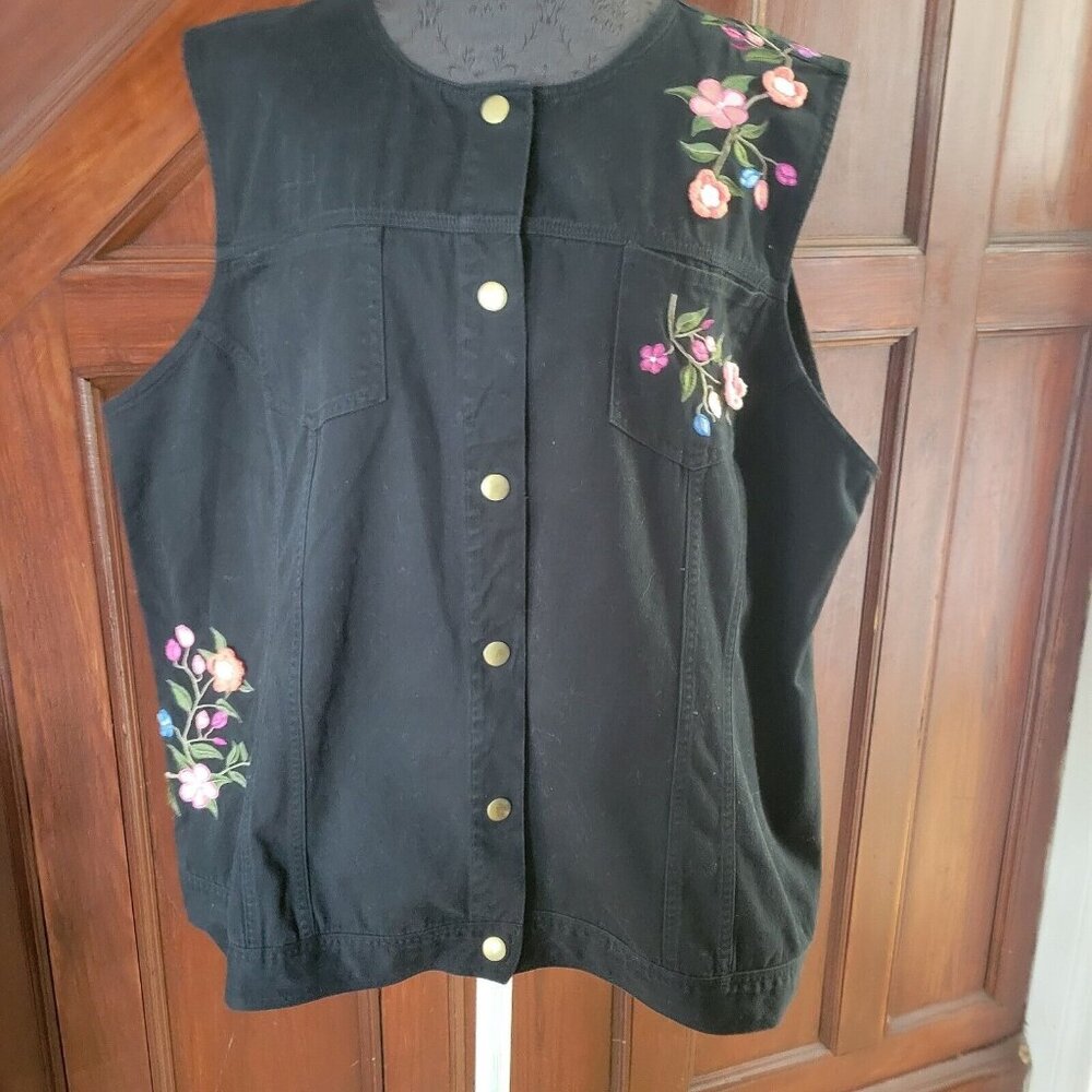 Christopher Banks Vest Jacket Size 3x Black Embroidered Denim Pink Floral